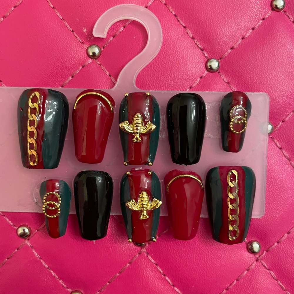 Gucci Inspired Custom press on Luxury Handmade set of  press on nails! 💅